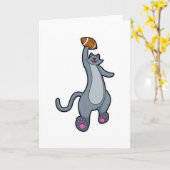 Katze als Fußballspieler mit Fußball Karte (Gelbe Blume)