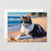 Katze am Strand mit einem Glas Whiskey Postkarte (Vorne/Hinten)