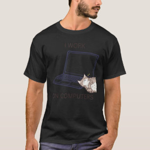 Katze arbeitet an Computern sarkastische Katzen Ka T-Shirt