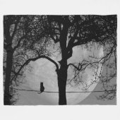 Katze auf einem Draht Vollmond Fleecedecke (Vorderseite (Horizontal))