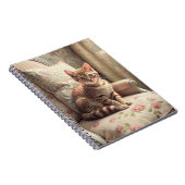 Katze auf einem Stuhl (Shabby Chic) Notizblock (Rechte Seite)