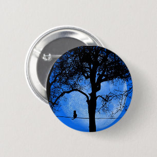 Katze auf einem Wirt Blue Moon Button