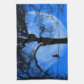 Katze auf einem Wirt Blue Moon Geschirrtuch (Vertikal)