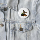 Katze auf einen Besen zu Halloween. Klassischer T  Button (Beispiel)
