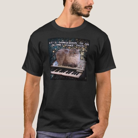 Katze auf einer Tastatur im Weltraum T-Shirt (Vorderseite)
