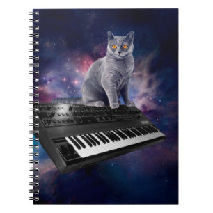 Katze auf Synthesizer im Weltraum Notizblock