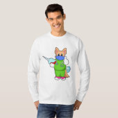 Katze bei Impfung mit Spritze T-Shirt (Vorne ganz)