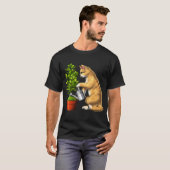 Katze bewässert Pflanzen T-Shirt (Vorne ganz)