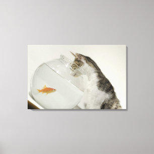 Katze, die Fische im fishbowl betrachtet Leinwanddruck