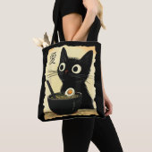 Katze, die Ramen isst Tasche (Von Nahem)