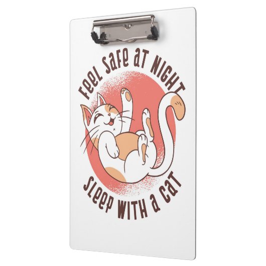 Katze, die sich beim Nachtschlafen sicher fühlt, m Klemmbrett (Links)