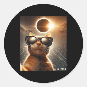 Katze, die sich mit Solar 2024 Eclipse Wearin selb Runder Aufkleber