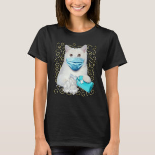 Katze, diesmal mit Maske und Handwaschen T-Shirt