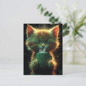 Katze genießt etwas Kaffee Postkarte (Stehend Vorderseite)