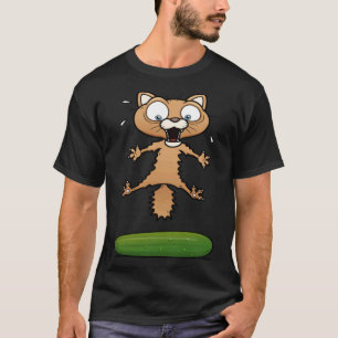 Katze hat Angst vor Gurke  Kitty Katze T-Shirt
