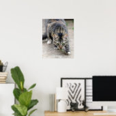 Katze hat eine Eidechse gefangen Poster (Heimbüro)