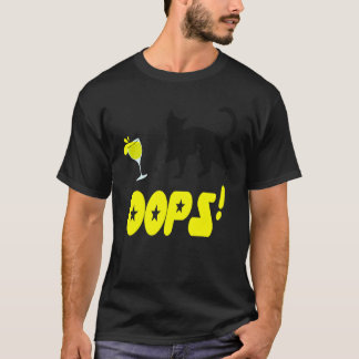 Katze Hoppla  Schwarze Katze stößt ein gelbes Glas T-Shirt