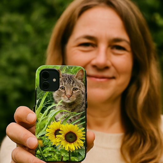 Katze im Garten mit Sonnenblumen Case-Mate iPhone Hülle