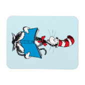 Katze im Hut liest Magnet (Horizontal)