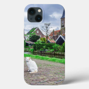 Katze im traditionellen Fischerdorf Case-Mate iPhone Hülle