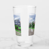 Katze im traditionellen Fischerdorf Glas (Rechts)