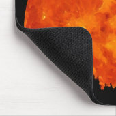 Katze im vollen orange Mond Mousepad (Ecke)