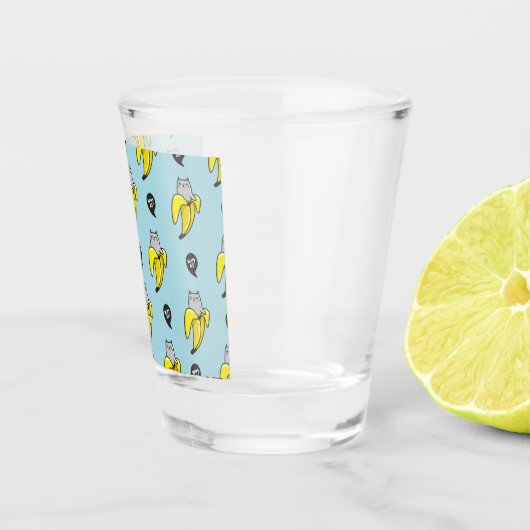 Katze in Banane Schnapsglas (Rechts)