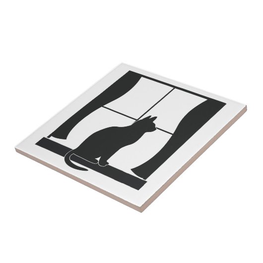 Katze in der Silhouette, die am Fenster sitzt Fliese (Seite)