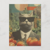 Katze in einem Anzug im Tomatengarten Postkarte (Vorderseite)