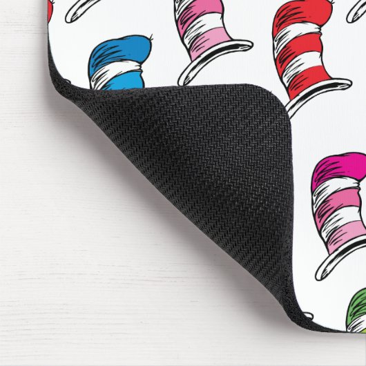 Katze in einem farbenfrohen Hutmuster Mousepad (Ecke)