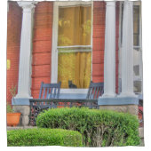 Katze in einem Fenster Duschvorhang (Vorderseite)