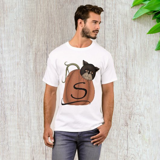 Katze in einem Kürbis T-Shirt