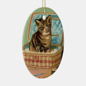 Katze in einem Nähkorb Keramik Ornament (Rechts)