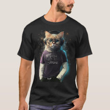Katze in einem T - Shirt, Kopfhörer und Brille