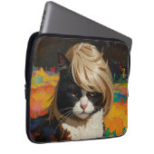 Katze in einer Perücke (#2) Laptopschutzhülle (Vorne Rechts)