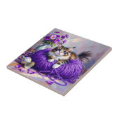 Katze in lila Garn und Blumen   Fliese (Seite)