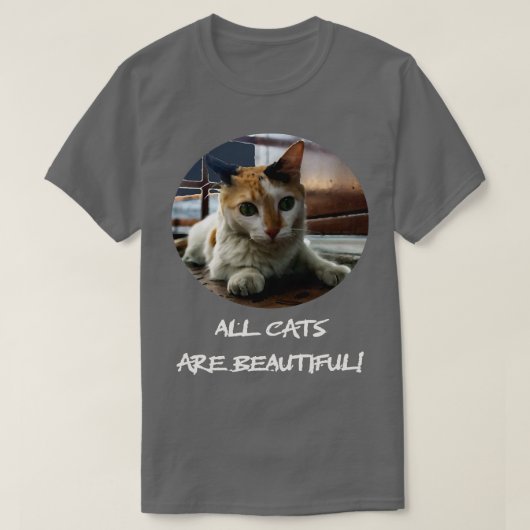 Katze ist niedlich T-Shirt (Design vorne)