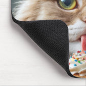 Katze lecken einen Kuchen Mousepad (Ecke)