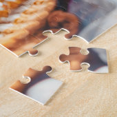 Katze liest Buch auf gestrickter Decke Puzzle (Seite)