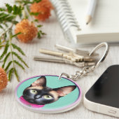 Katze mit auffälligen Augen nach kreisförmigem Spi Schlüsselanhänger (Vorderseite rechts)