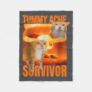 Katze mit Bauchweh-Überlebender Meme Lustiger Spru Fleecedecke