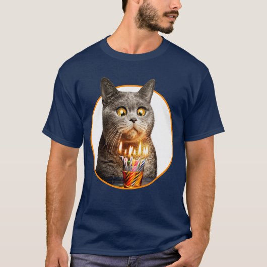 Katze mit Birthday-Schuhglas T-Shirt (Vorderseite)