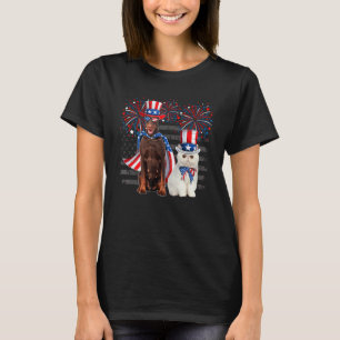 Katze mit Dobermann-Sonnenbrille Amerikanische Fla T-Shirt