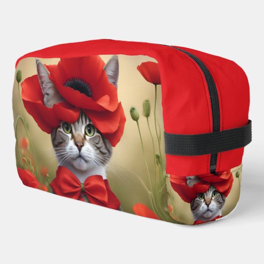 Katze mit einem Kleid aus einem Mohnblumenmuster Waschbeutel (Linke Seite)