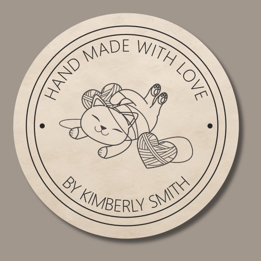 Katze mit Garnhand Made with Liebe Monogram Runder Aufkleber