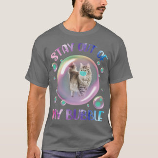 Katze mit Gesichtsmaske isolierter Yoga Bleibe aus T-Shirt