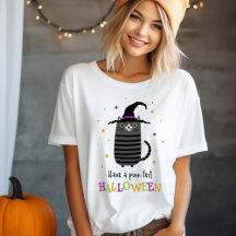Katze mit Hexe, die ein purrotes Halloween-niedlic