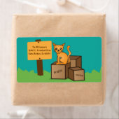 Katze mit Schachtel - Wir bewegen uns - Etikett (Insitu)