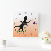 Katze mit Schmetterling Quadratische Wanduhr (Zuhause)