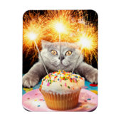 Katze mit Sparklerkuchen Magnet (Vertikal)